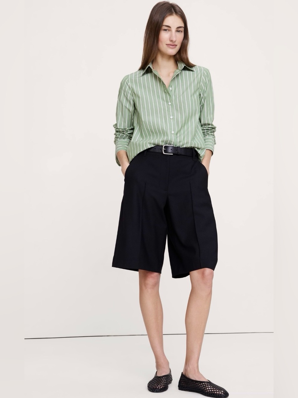 NWT-Banana Republic Everyday Shirt in Cotton Poplin, Large